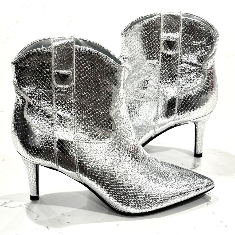 Guess Women’s Silver Snakeskin Western Disco Stiletto Ankle Boots Size 5.5 NWOT